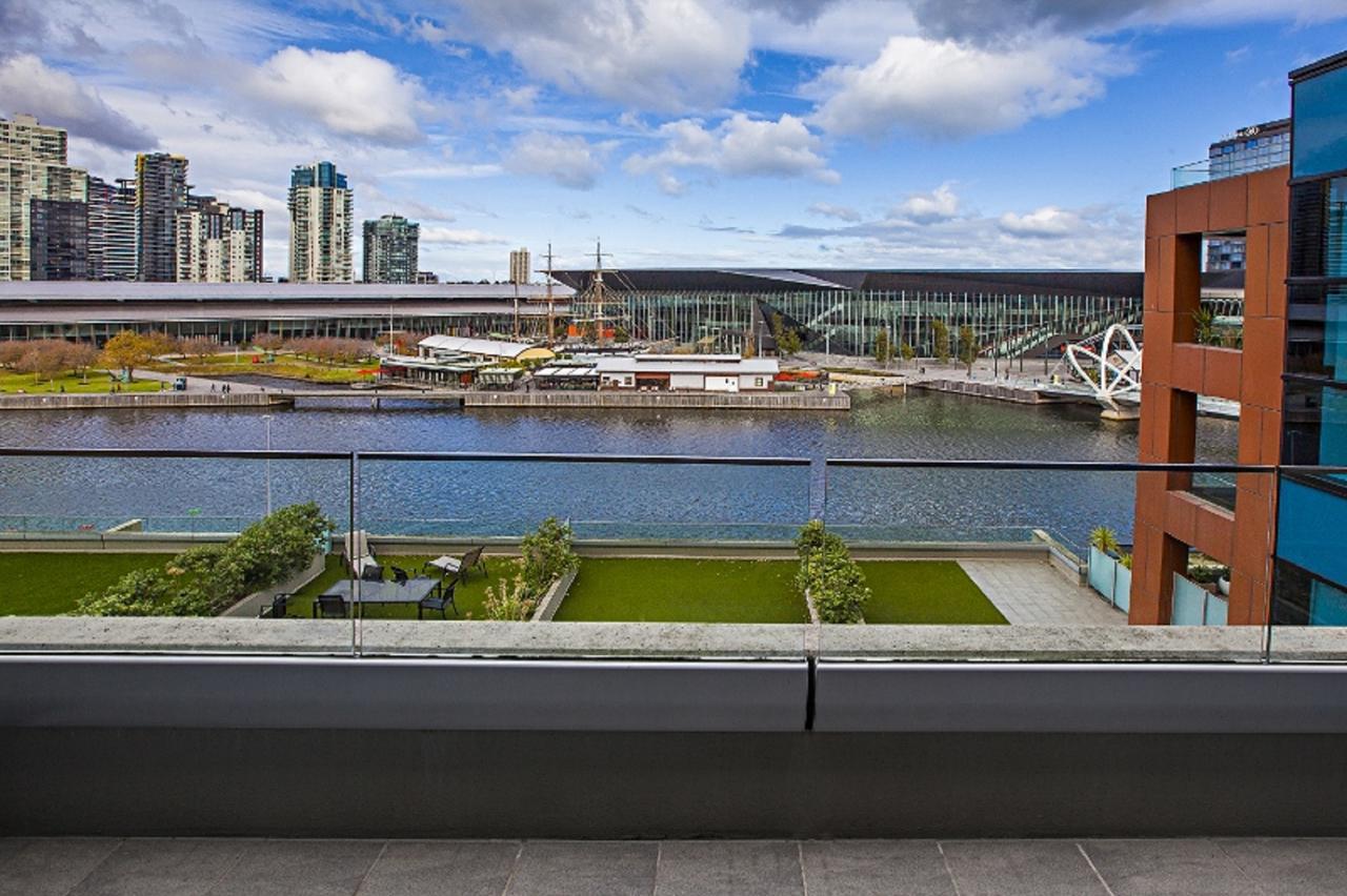 Melbourne Holiday Apartments Flinders Wharf Екстер'єр фото